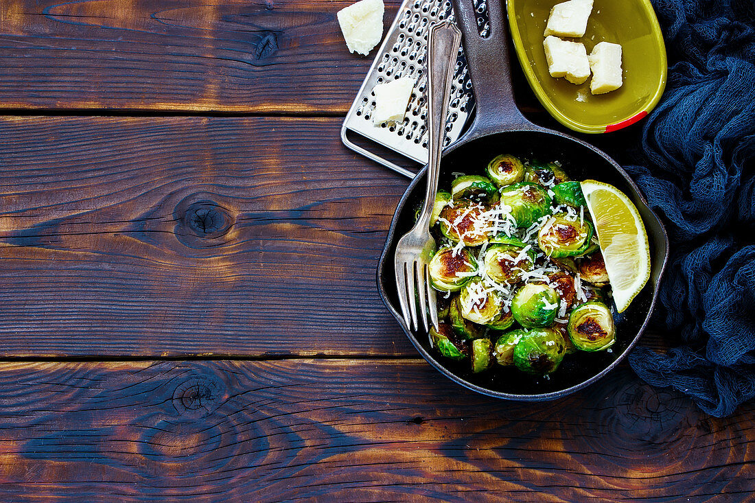 Gebratener Rosenkohl mit Parmesan