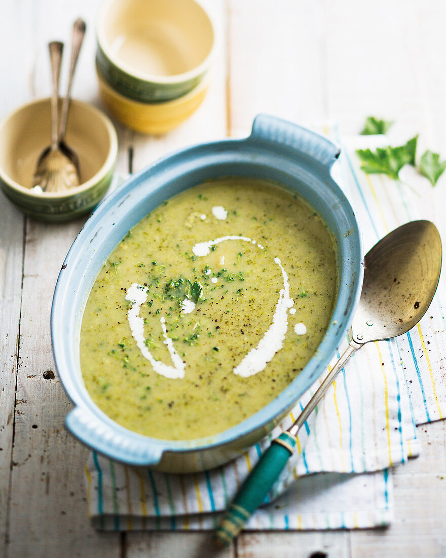 Broccoli and cannellini bean soup