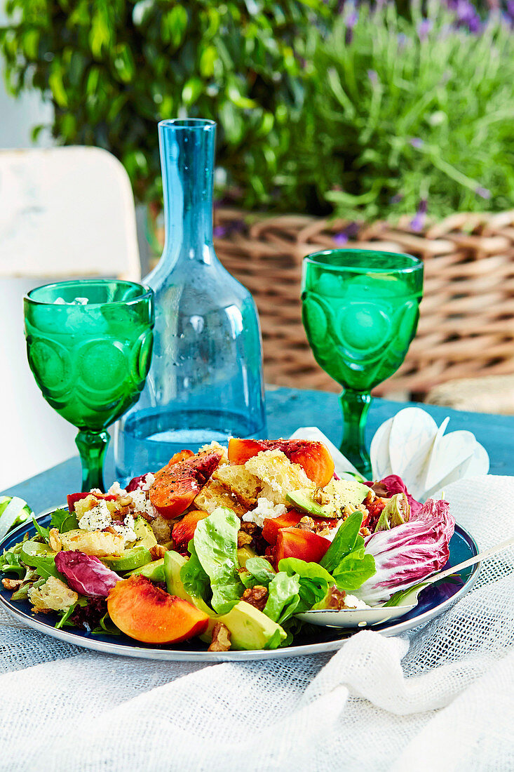 Peach and walnut salad