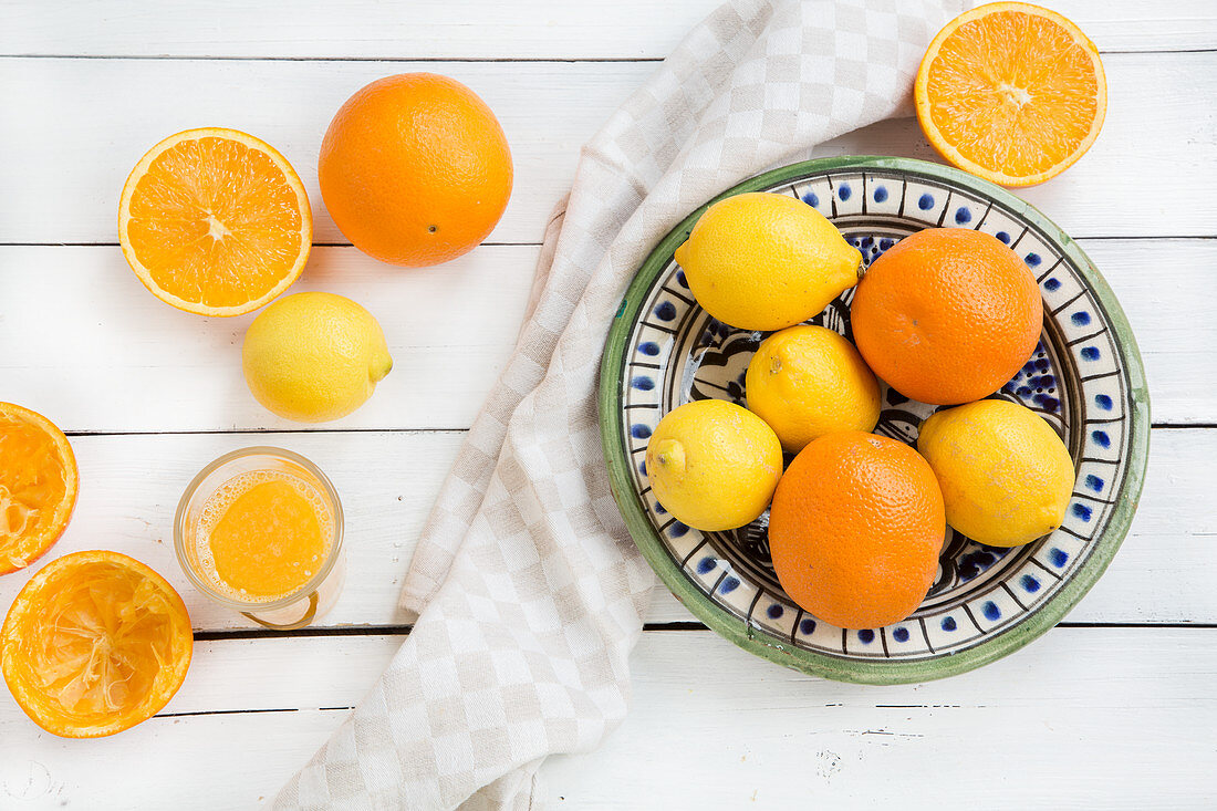 Orangen, Zitronen und Orangensaft