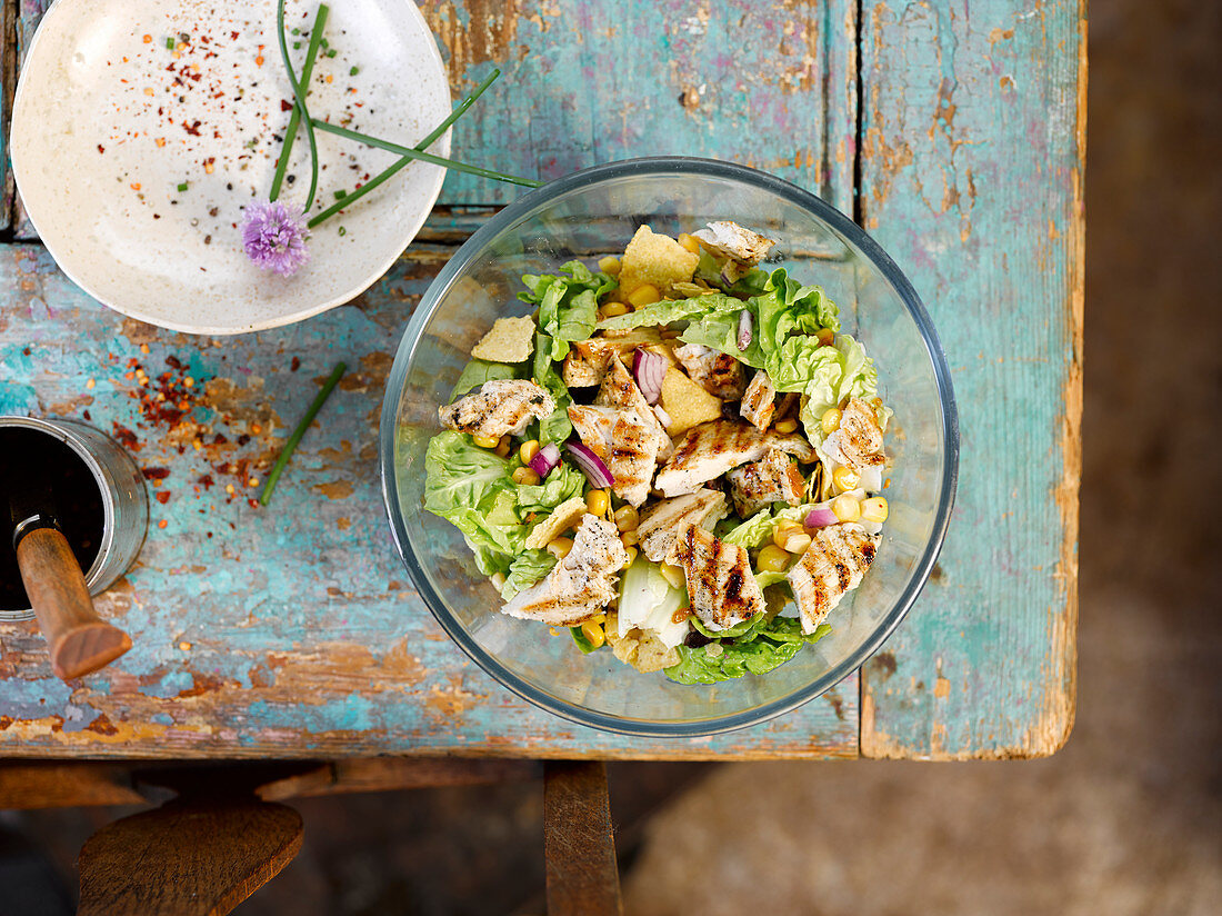 Tex-Mex-Tortillasalat mit Hähnchen