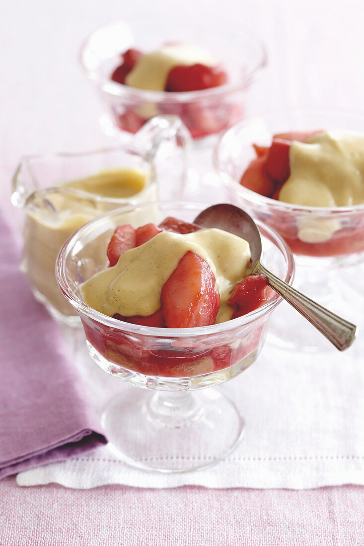 Poached rhubarb and pear with spiced custard