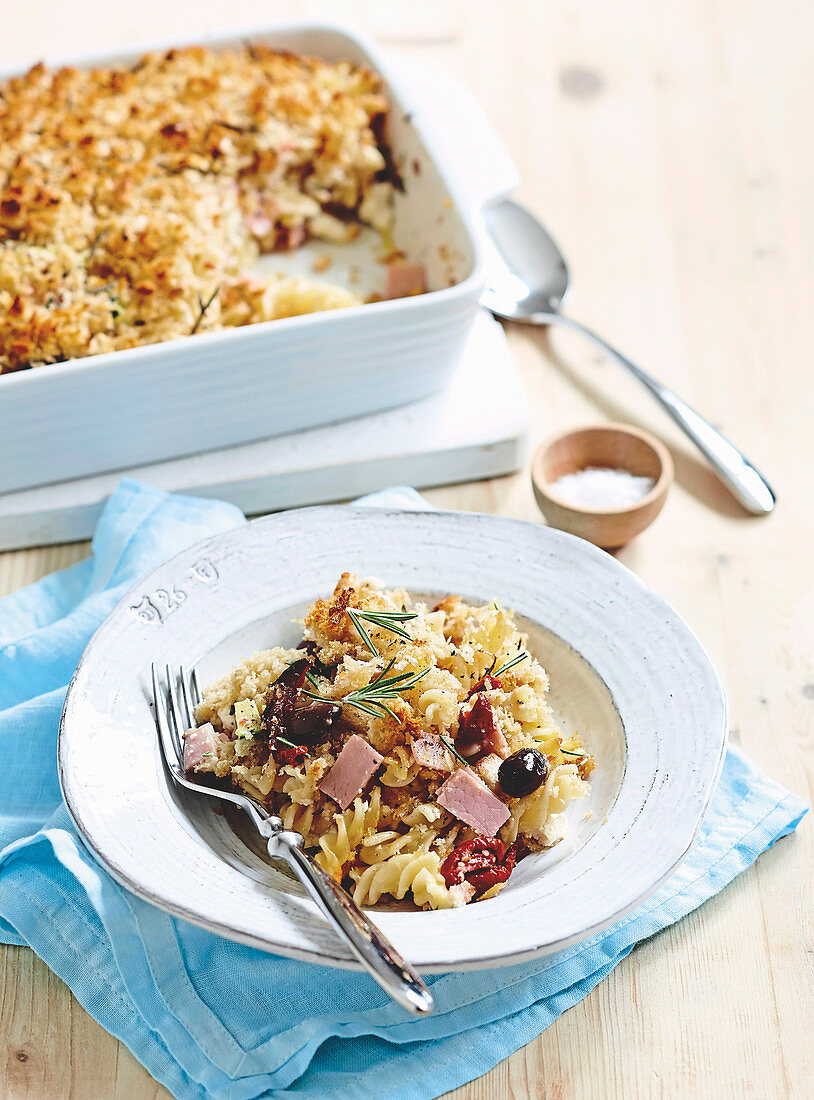 Ham and ricotta pasta bake