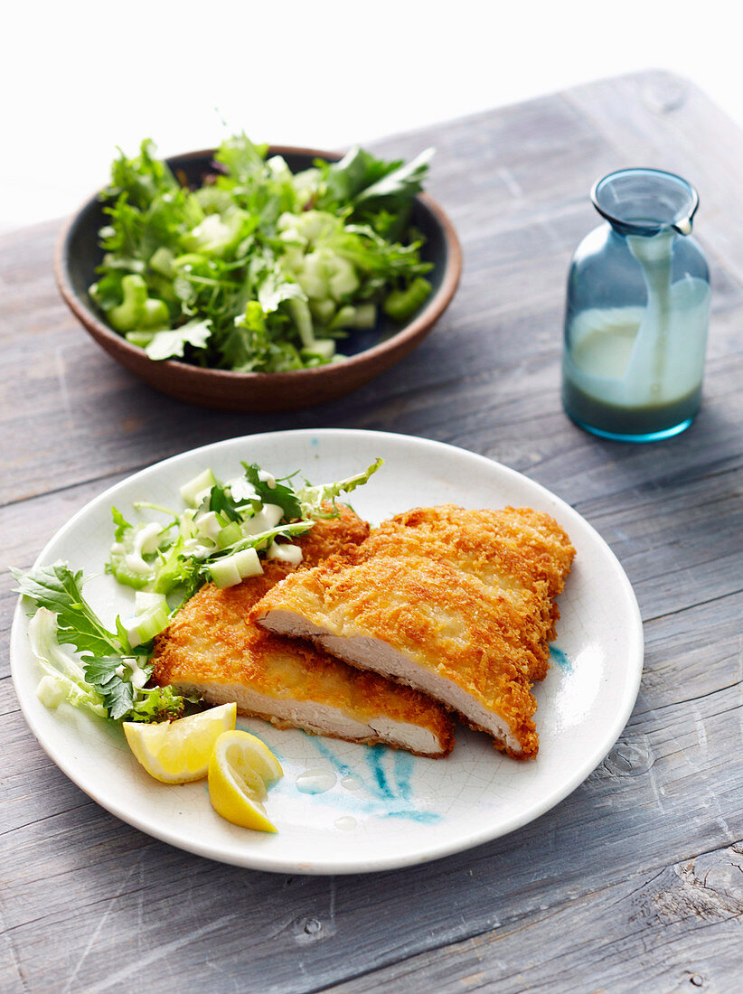 Schweineschnitzel mit Apfelsalat