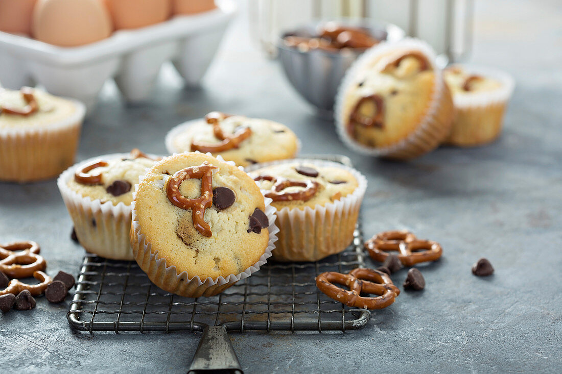 Muffins with chocolate chips and salted pretzels