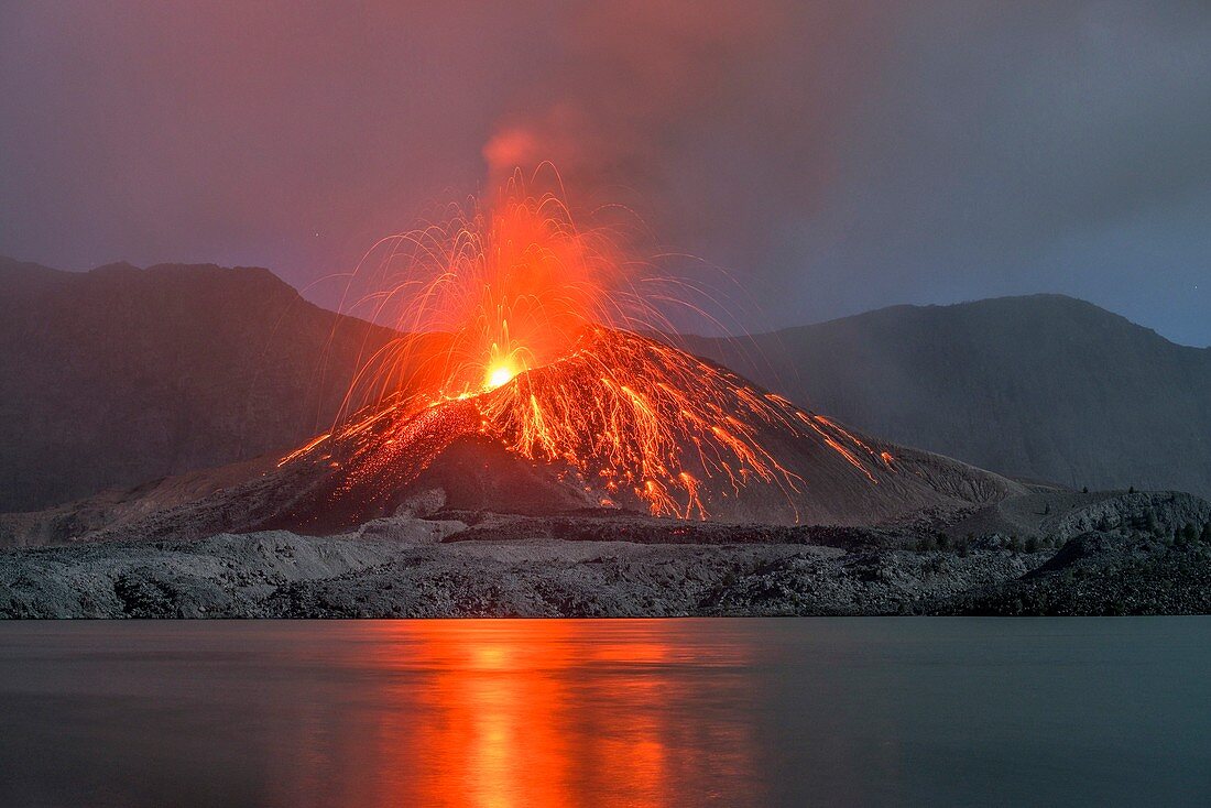 Eruption of Mount Rinjani, November 2015