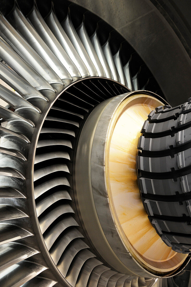 Aeroplane engine maintenance