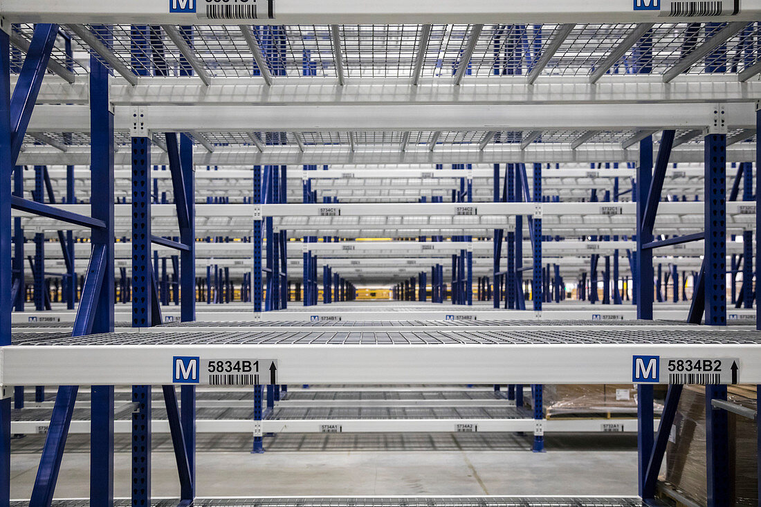 Auto parts distribution centre, USA