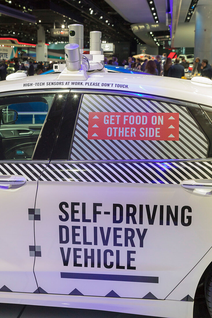Autonomous pizza delivery vehicle