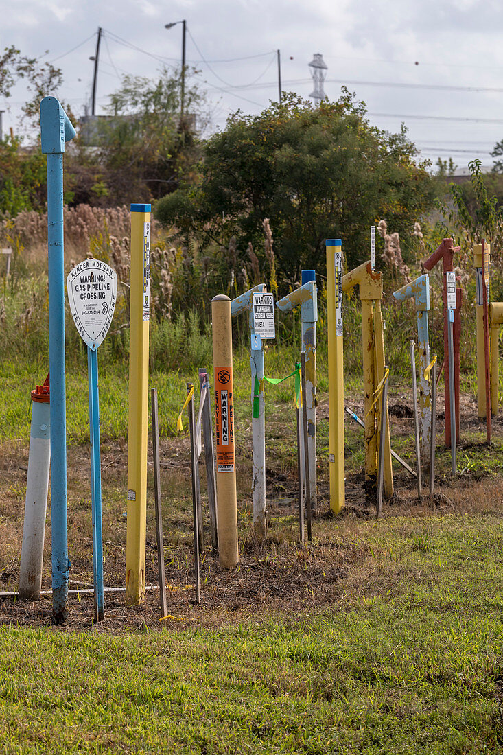 Underground pipeline markers, Texas, USA