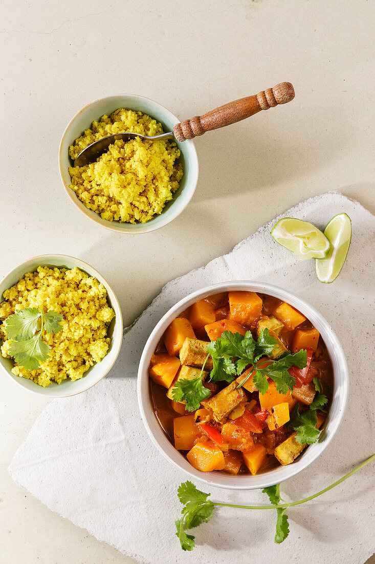 Low-carb vegan pumpkin and tofu curry with cauliflower rice