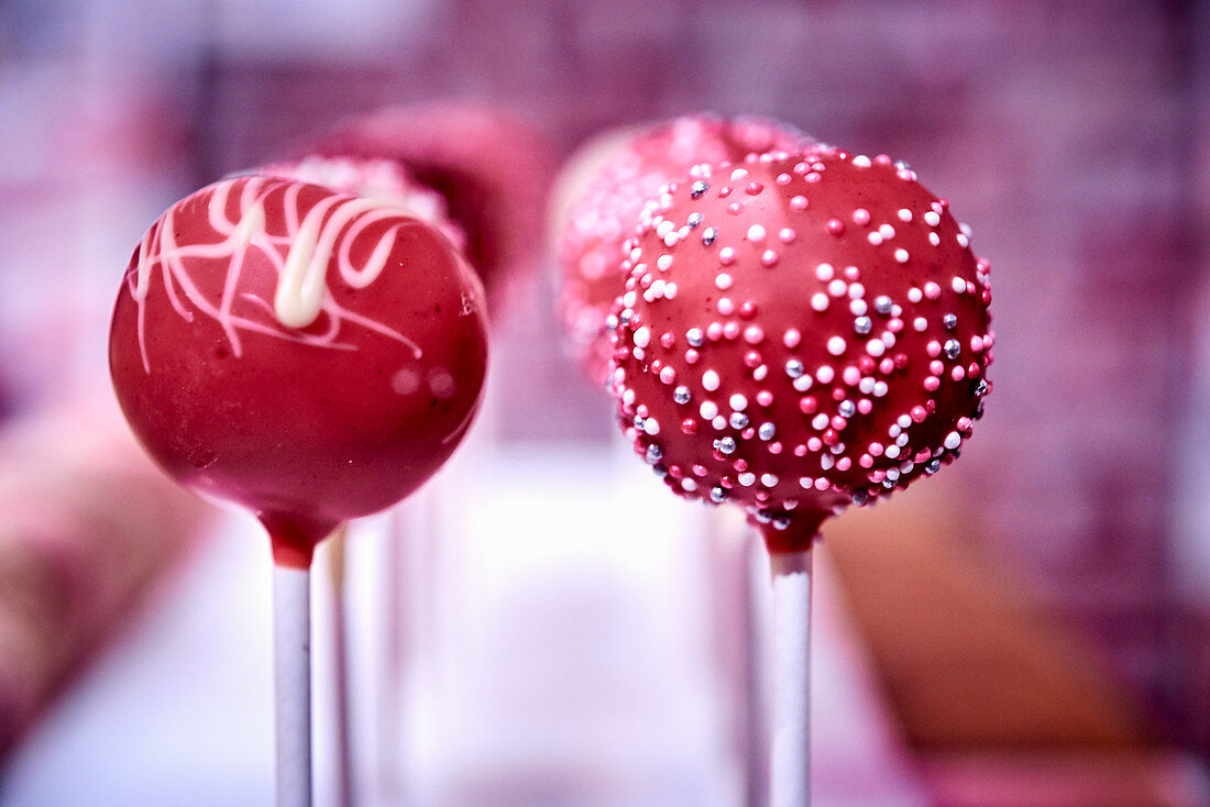 Rosa Cake Pops