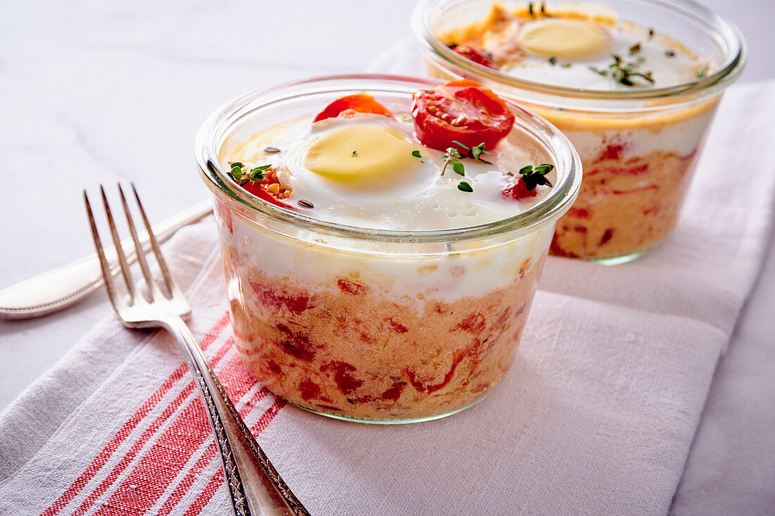 Oeuf cocotte with tomatoes