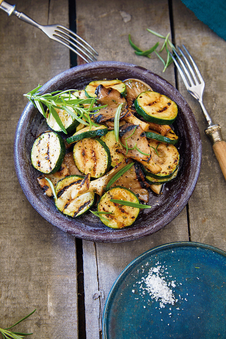 Grilled oyster mushrooms with courgette