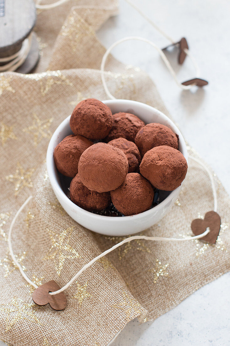 Chocolate tiramisu truffles