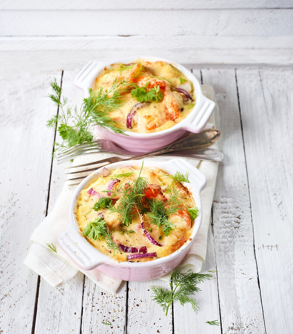 Prawn bake with tomatoes and courgette