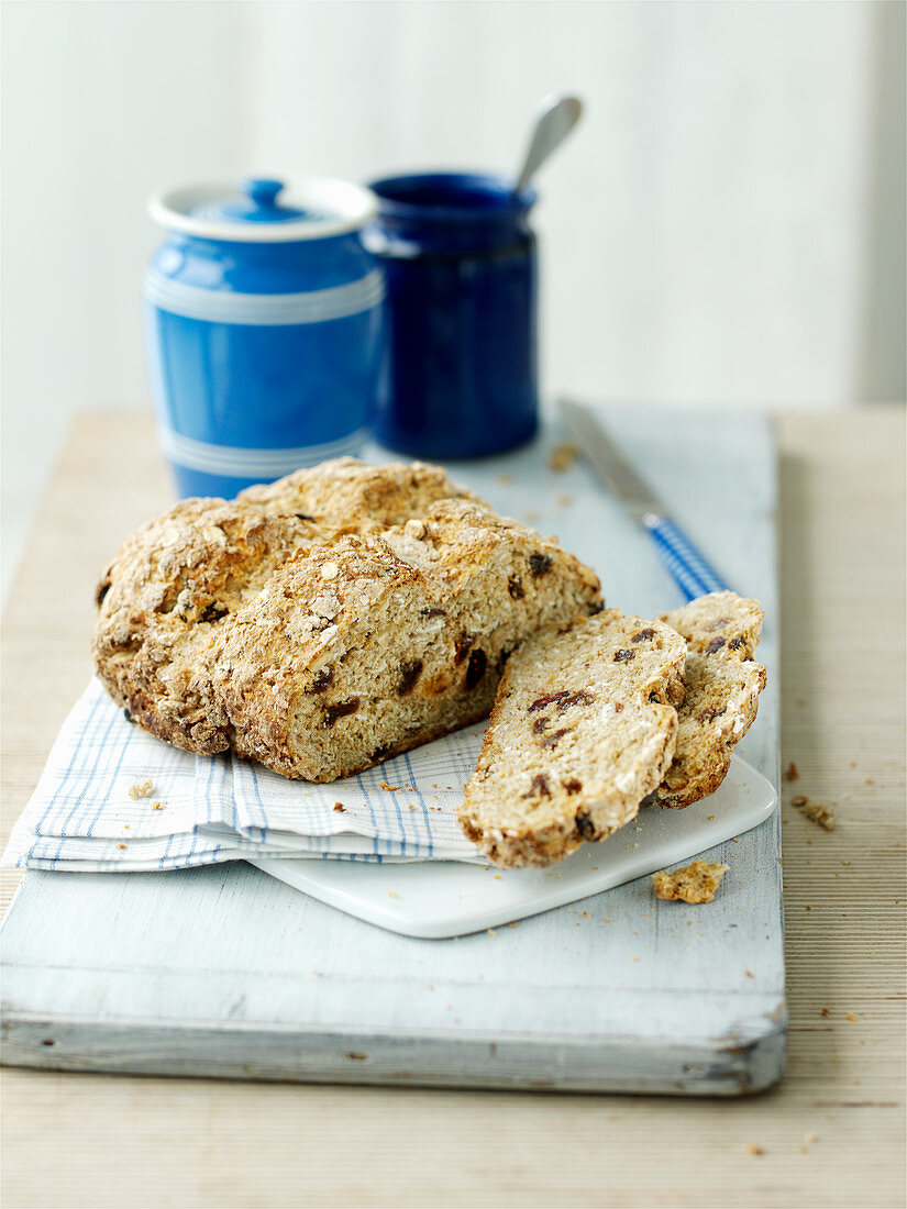 Soda bread with hazelnuts and dried fruits