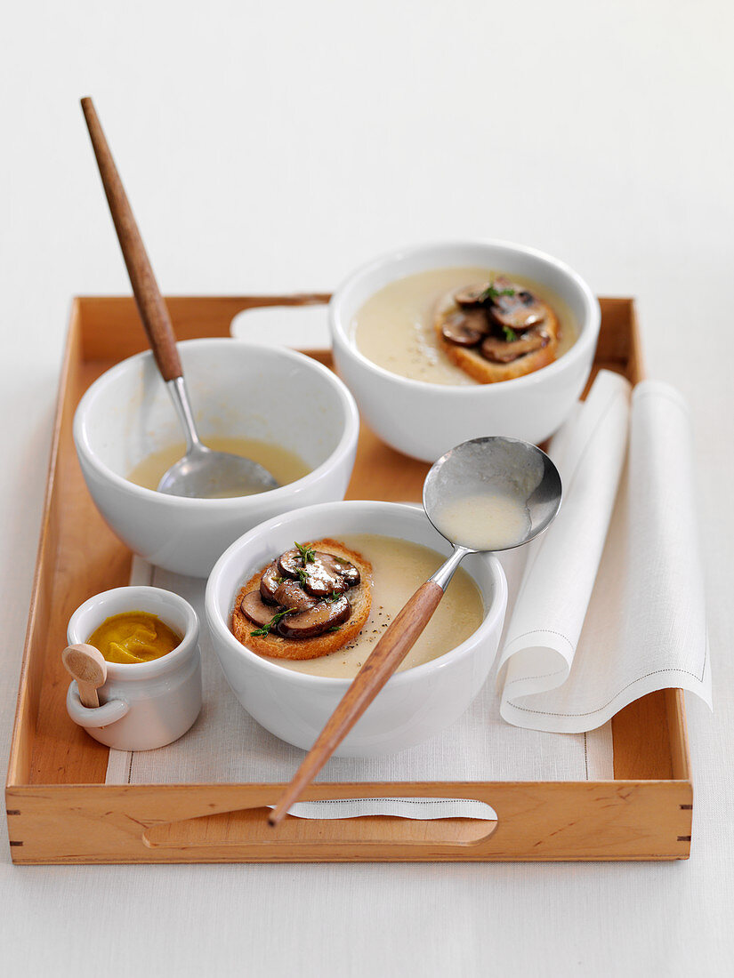 Celery soup with mushroom croutons
