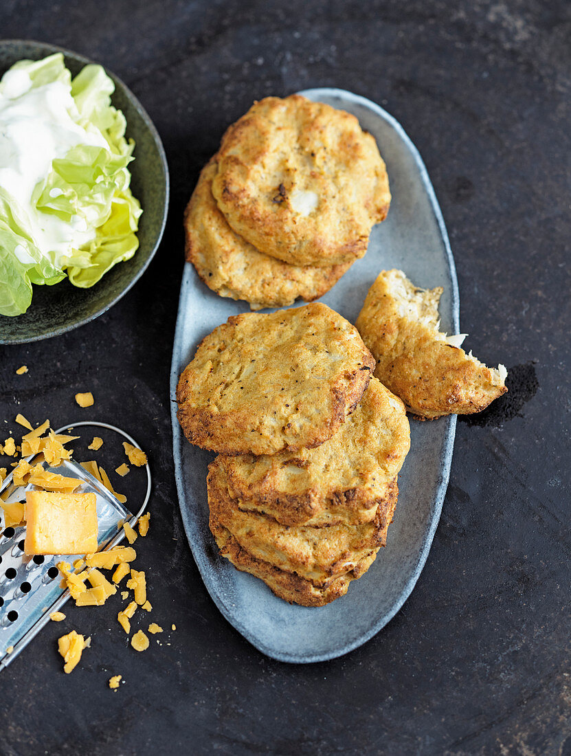 Potato fritters with cauliflowers and Cheddar cheese (low carb)