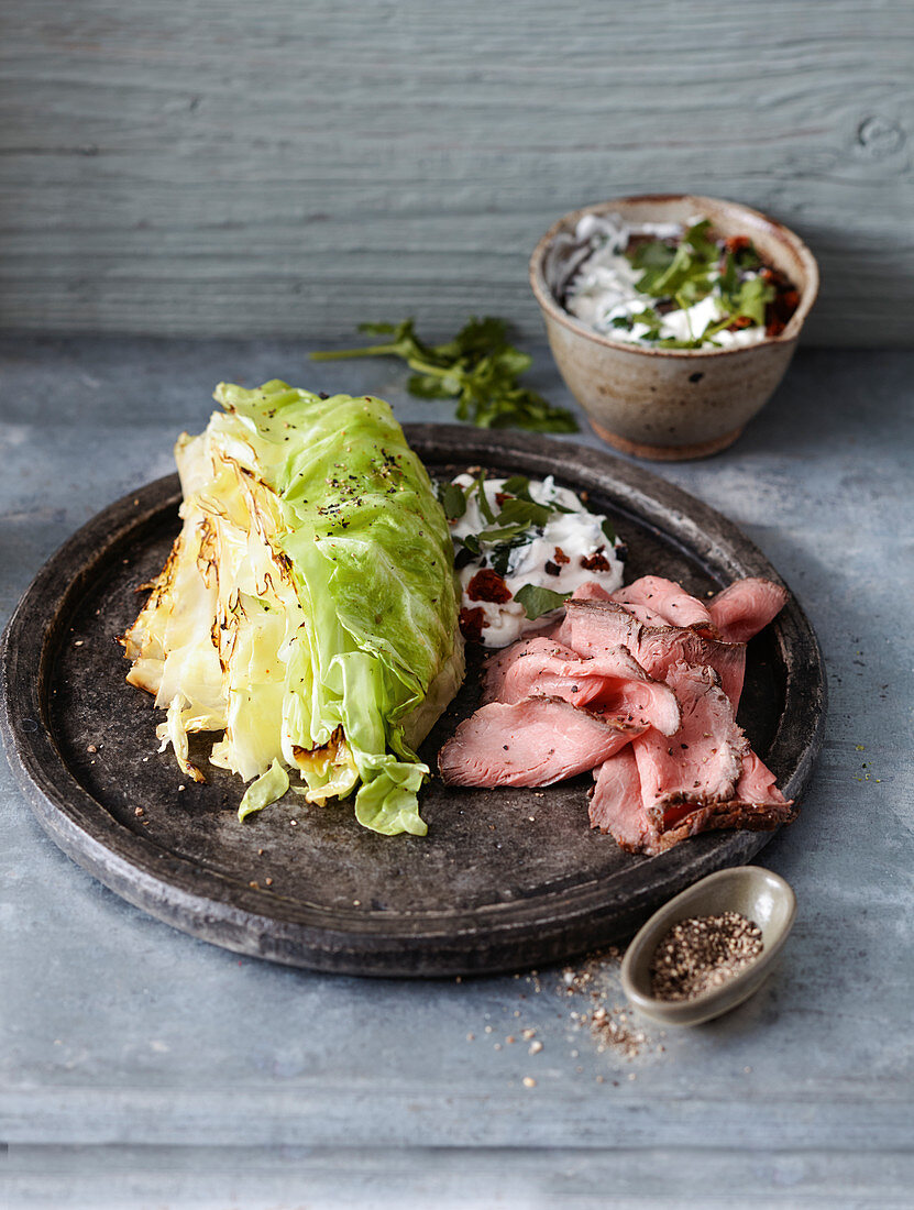 Pointed cabbage with roast beef, and feta and olive cream (low carb)