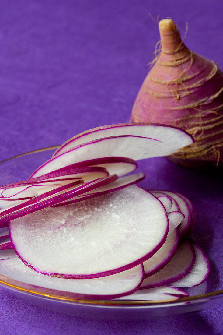Sliced radishes (close-up)