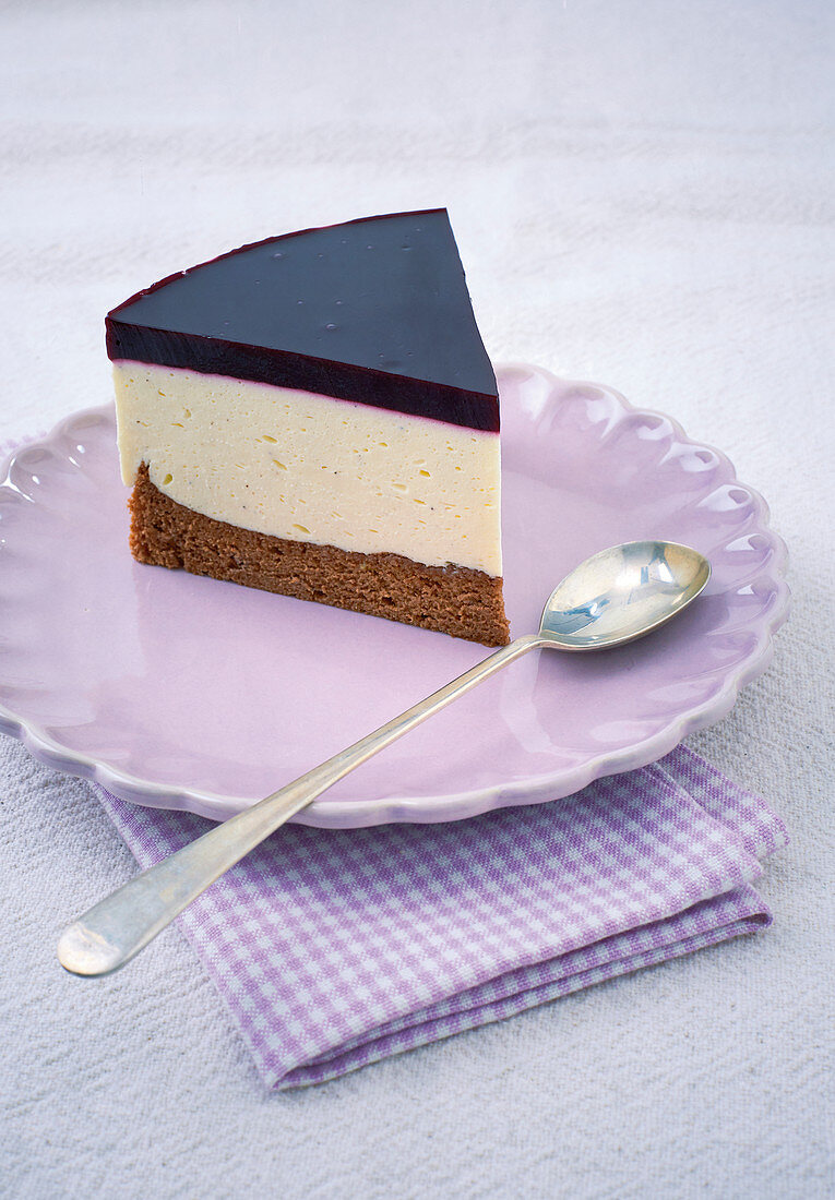 Holunder-Panna-Cotta-Torte