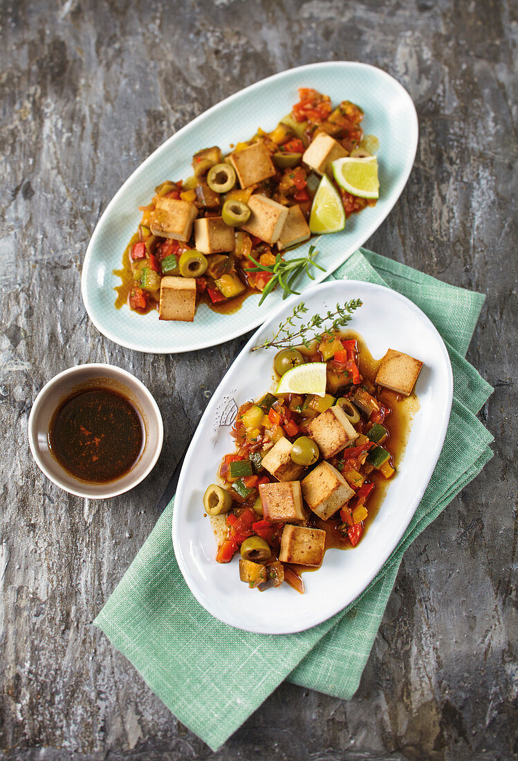 Vegetables with marinated tofu