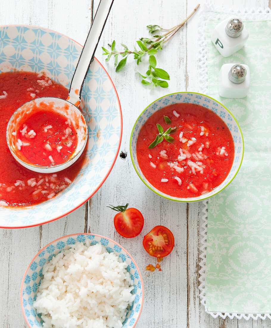 Tomato soup with rice and marjoram