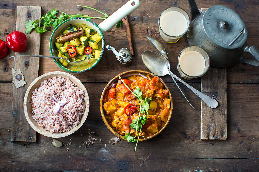 Spicy chicken curry with a cougette curry side