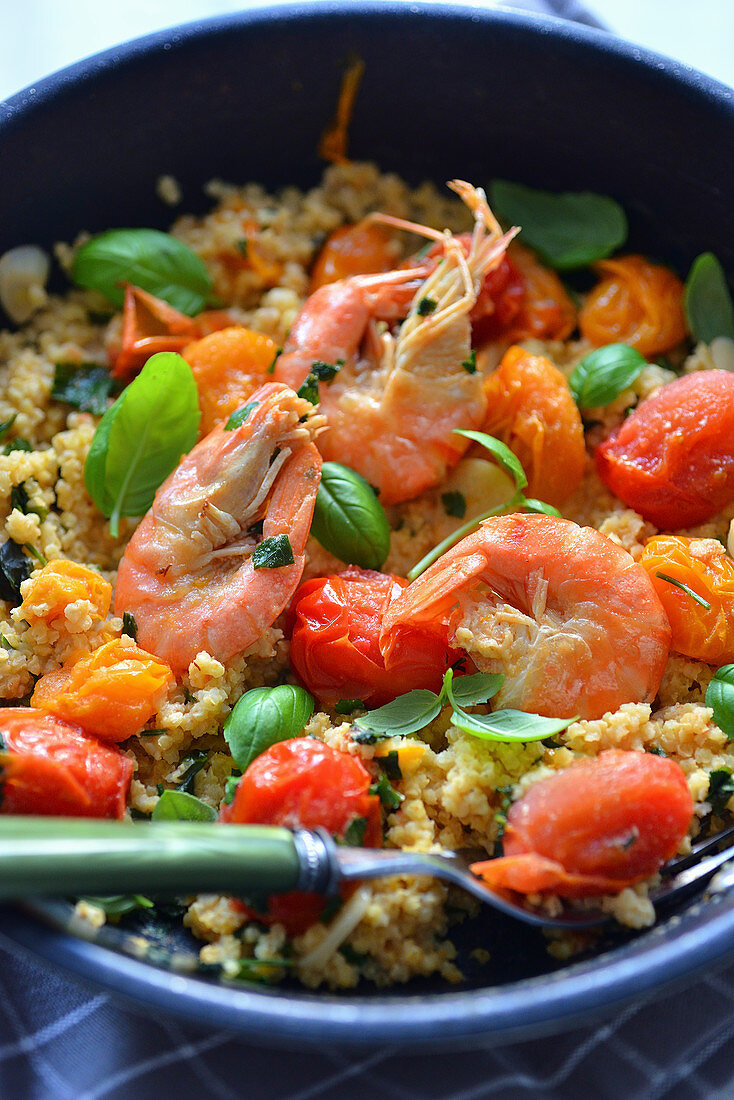 Garnelen mit Tomaten und Quinoa