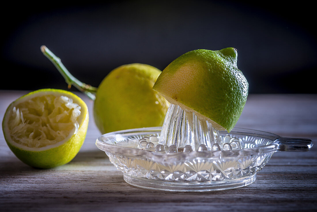 Lemon with Squeezer