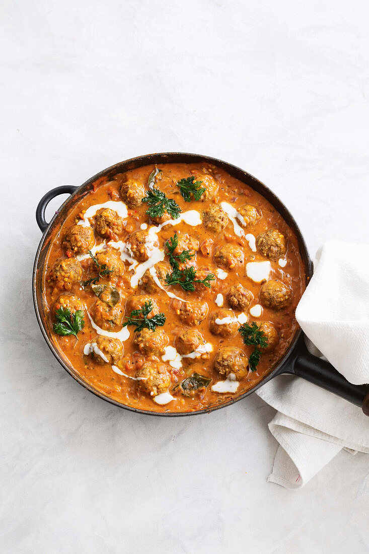 One pan meatball curry