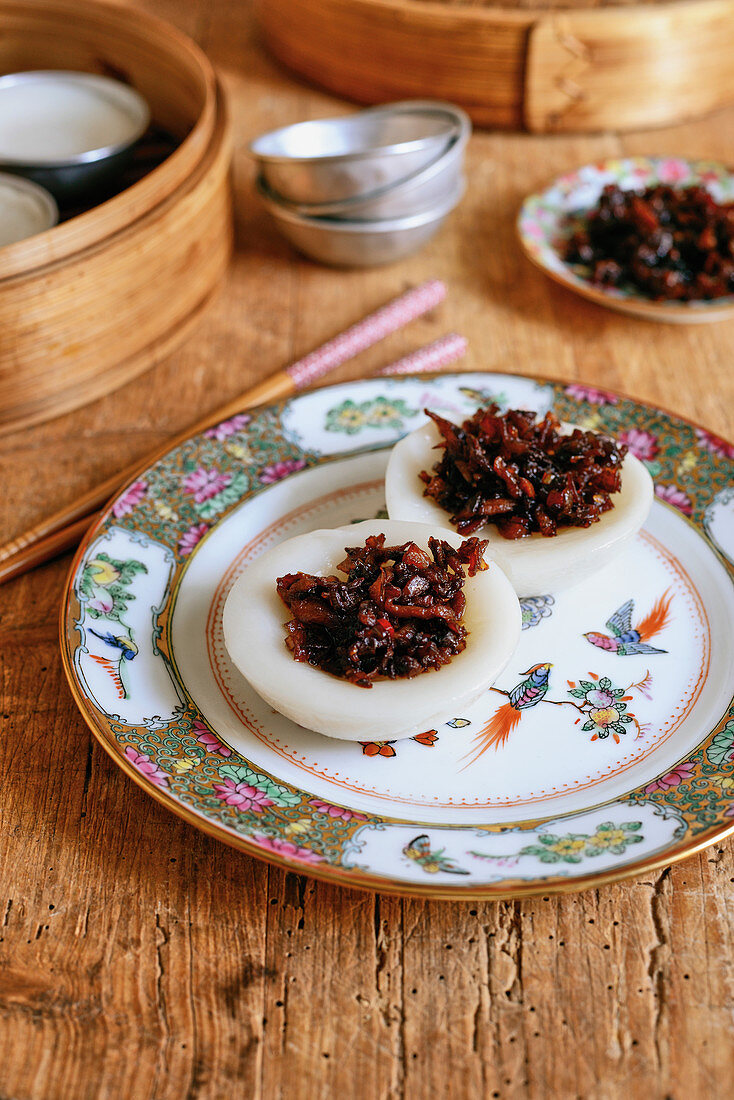 Chwee Kueh - Steamed rice cakes with pickled radish