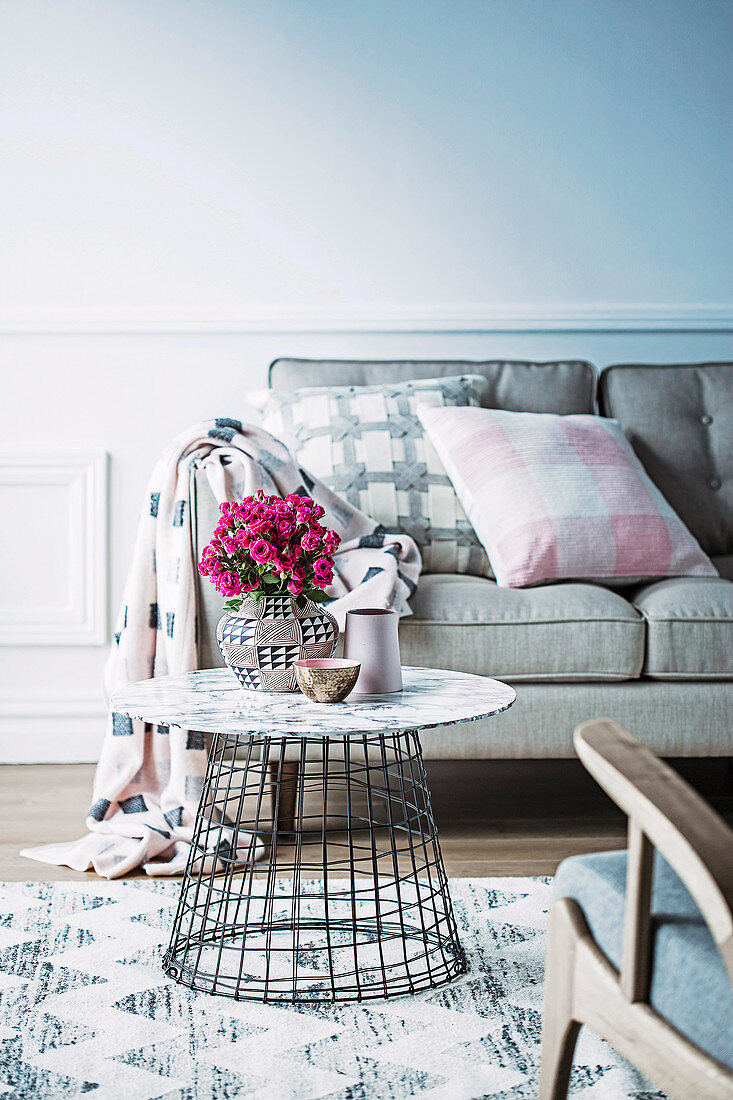 DIY Marble-look coffee table