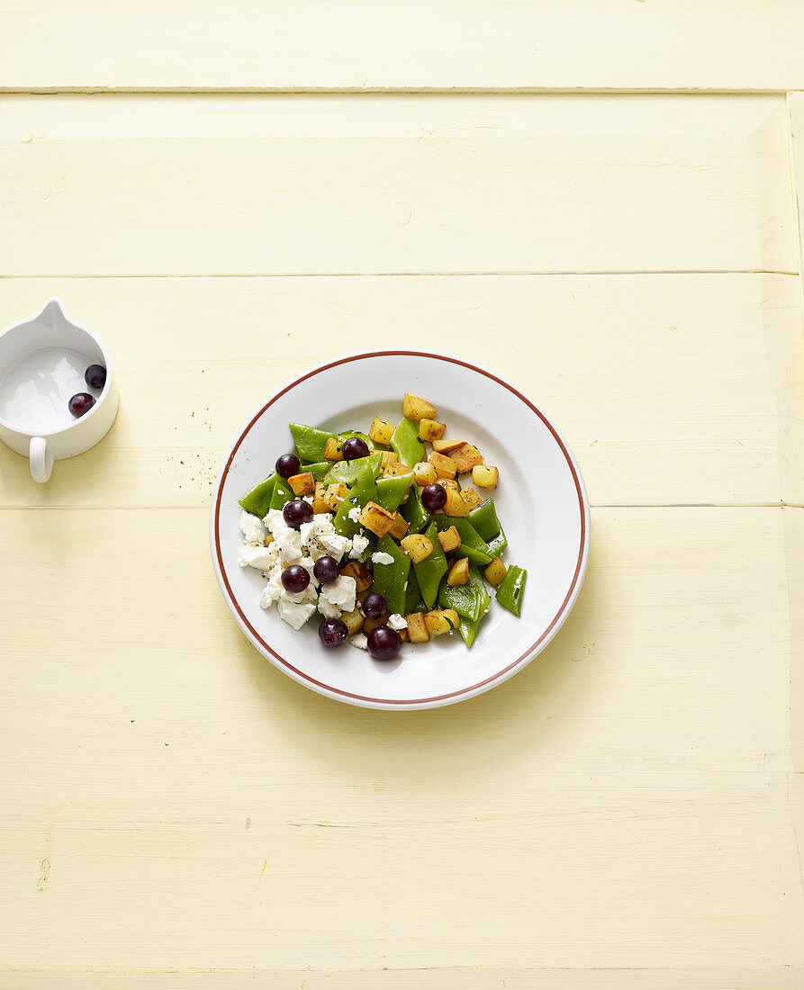 Kartoffelpfanne mit Bohnen und Trauben