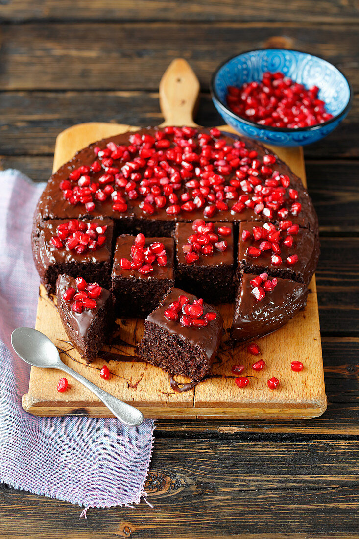 Brownie (zuckerfrei, mehllos) mit Granatapfelkernen