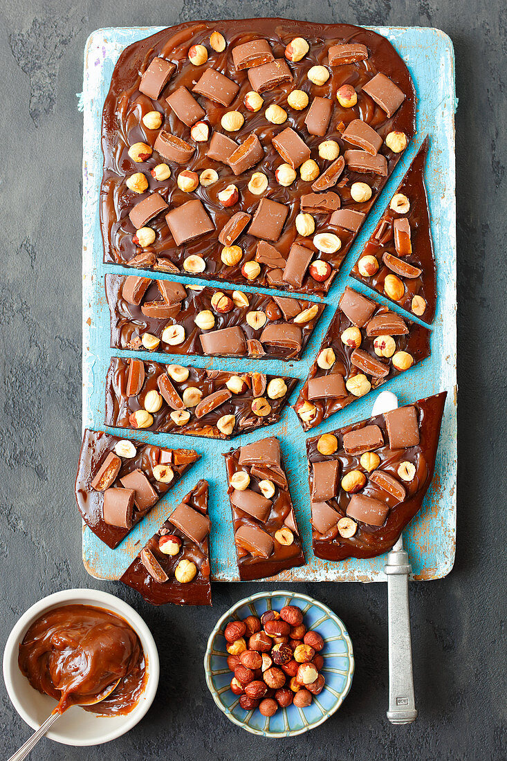 Melted chocolate and caramel cake with hazelnuts