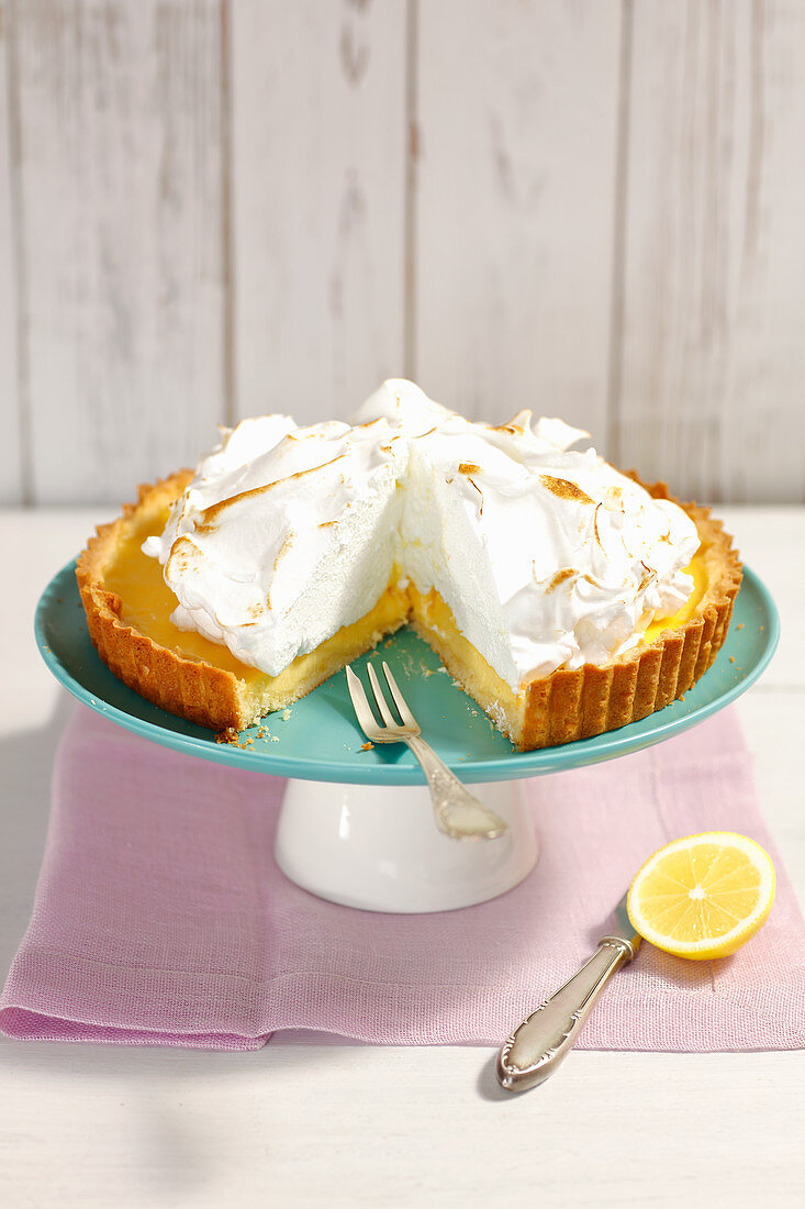 Lemon Meringue Tarte, angeschnitten