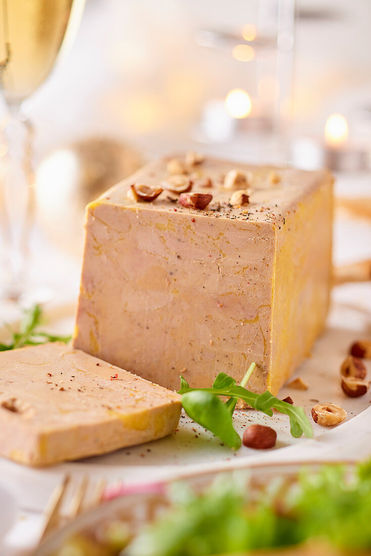 Goose liver pate with rocket and hazelnuts (Christmas)