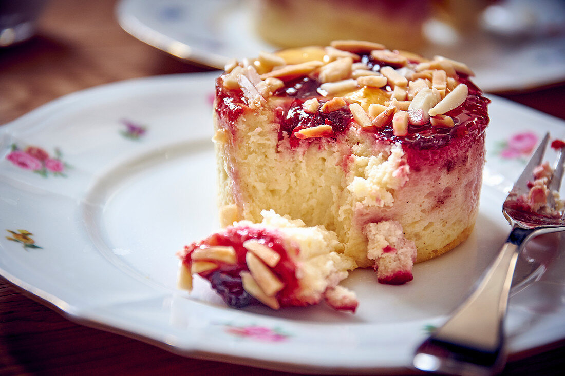 A quark tart with jam and almonds