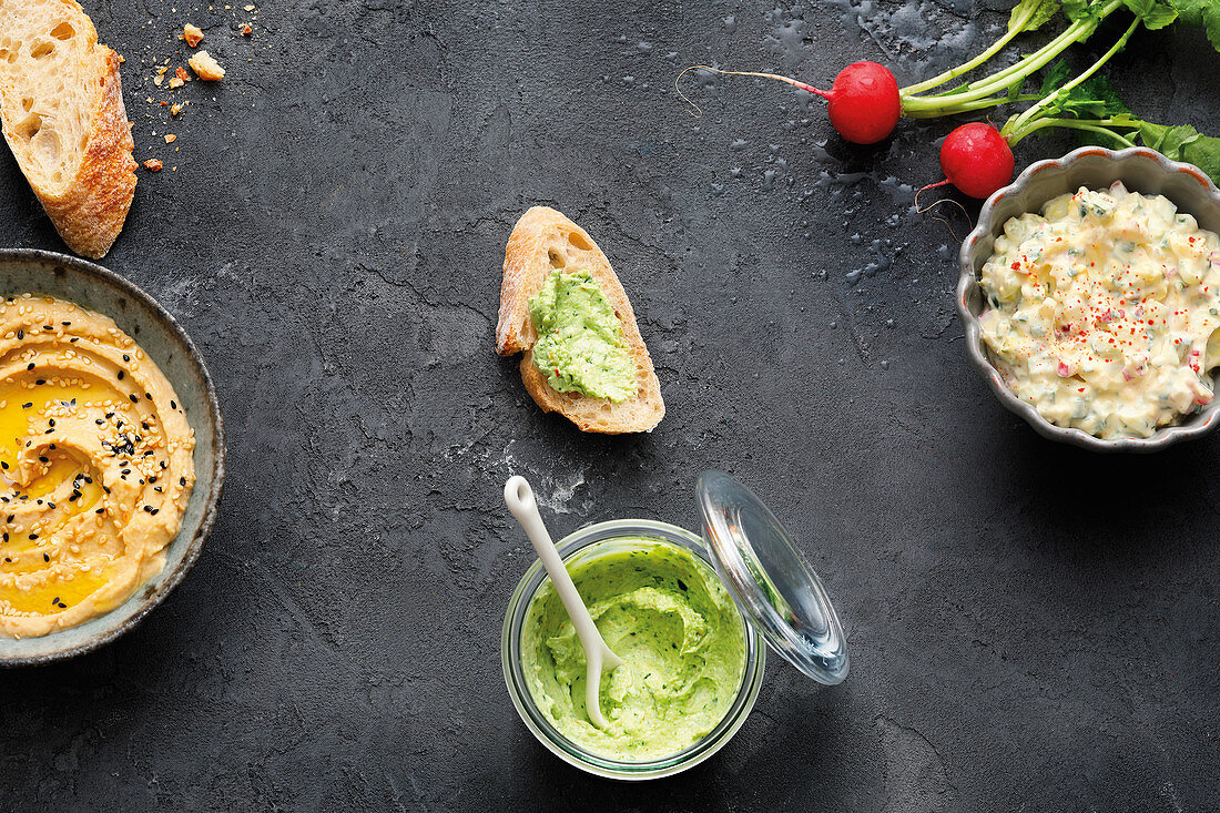 Hummus, radish quark and pesto cream cheese