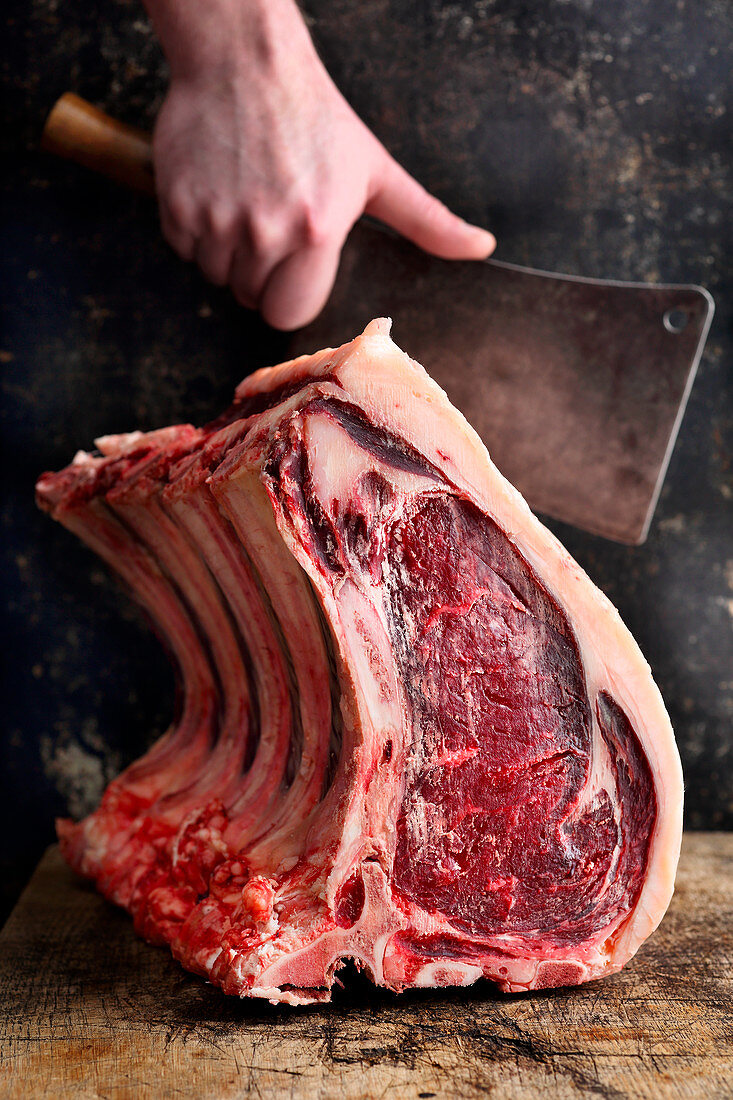Preparing prime rib steaks