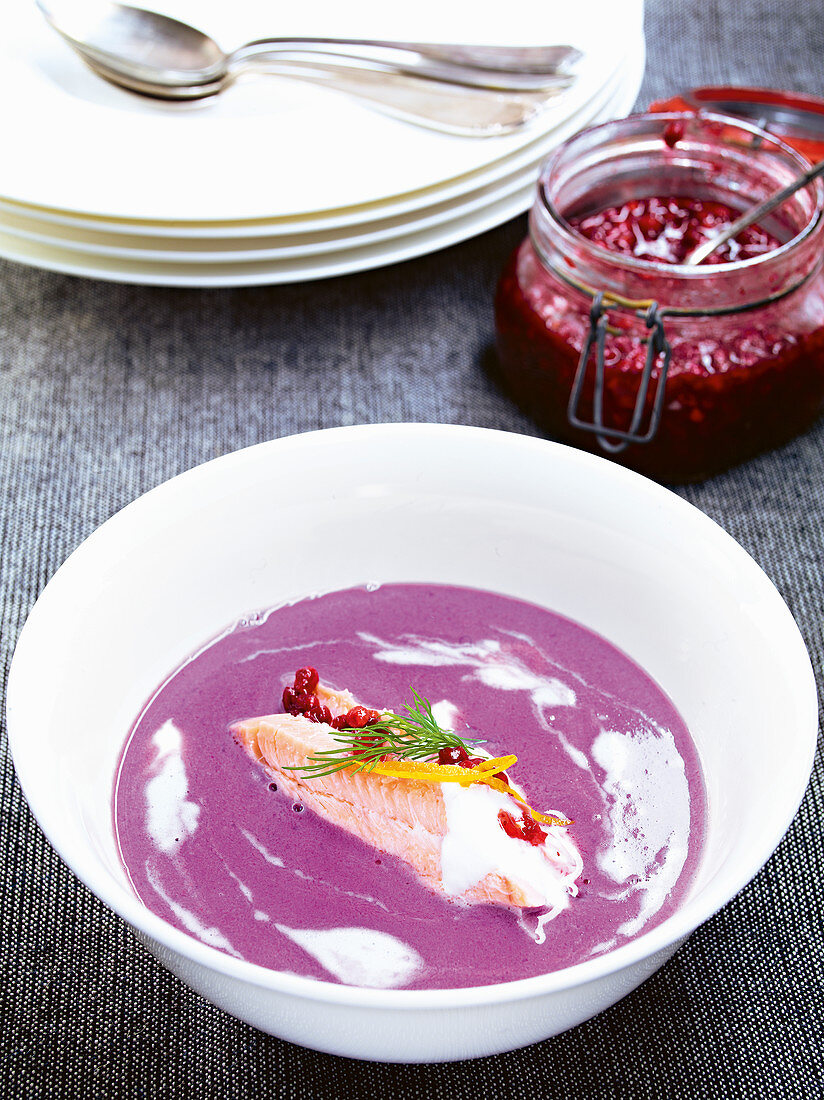 Red cabbage soup with smoked trout fillet