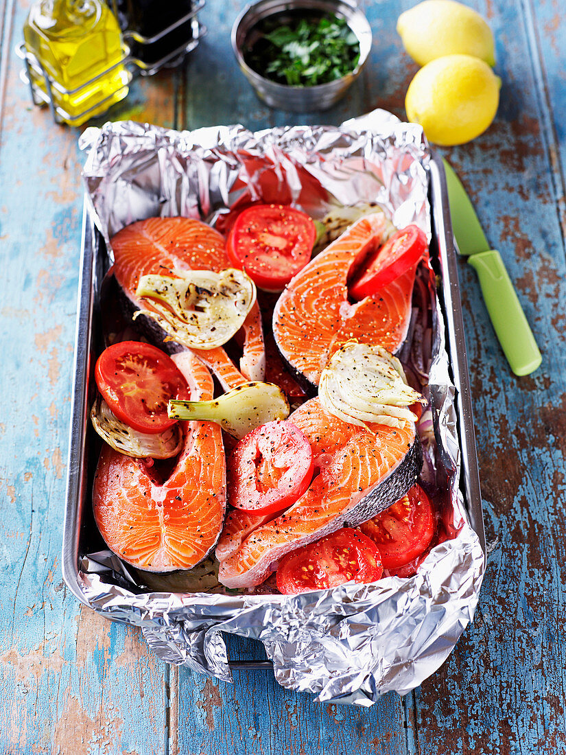 Baked Salmon with Fennel and Tomato