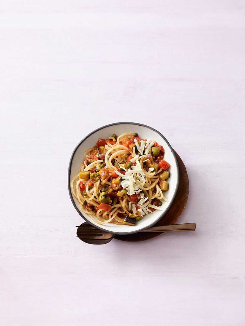 Celeriac noodles with sauce à la siciliana