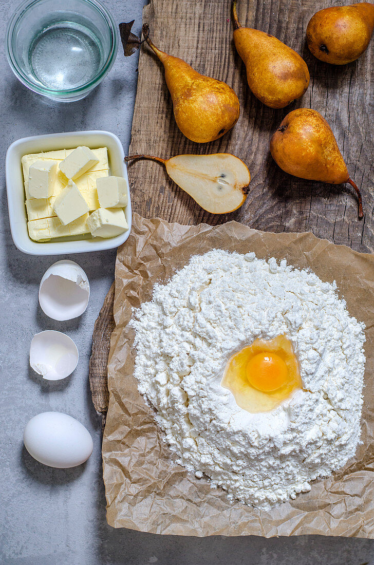 Ingredients for pear pie