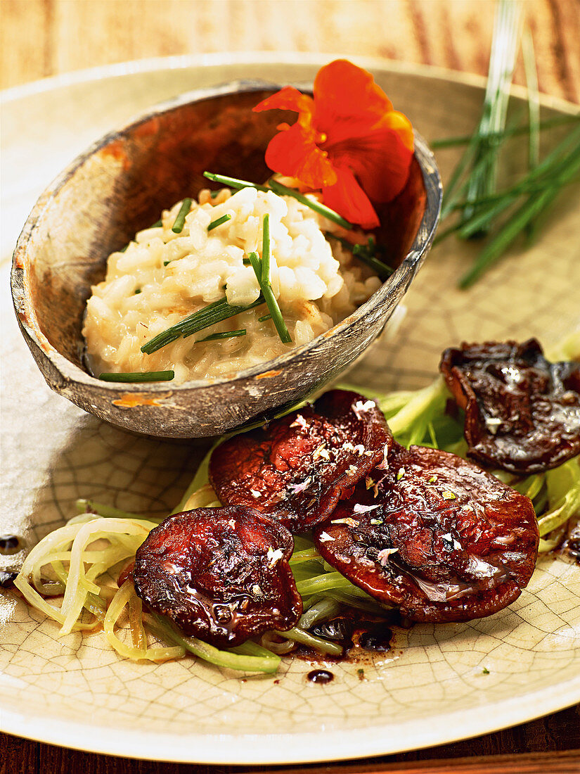 Kokosrisotto mit Ingwer-Lauch und Shiitake-Pilzen