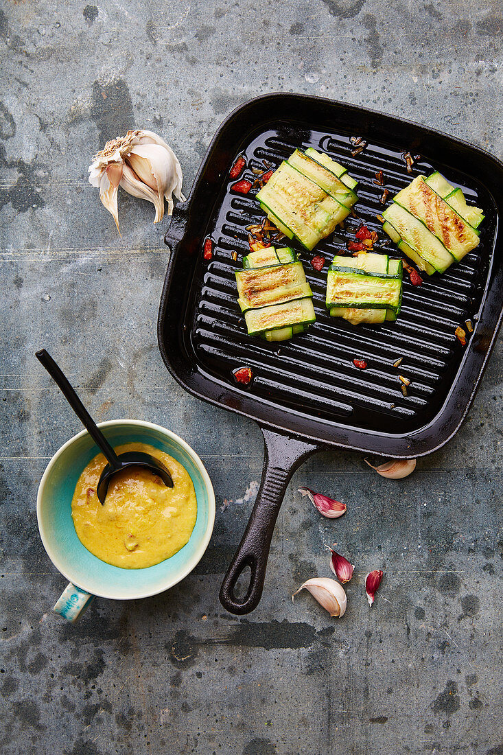 Zucchini-Ravioli mit Hähnchen-Spinat-Füllung