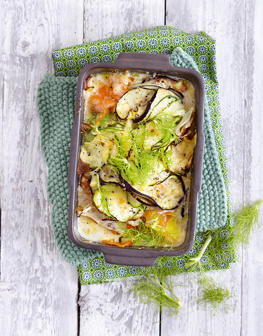 Colourful vegetable gratin with alpine cheese (low carb)