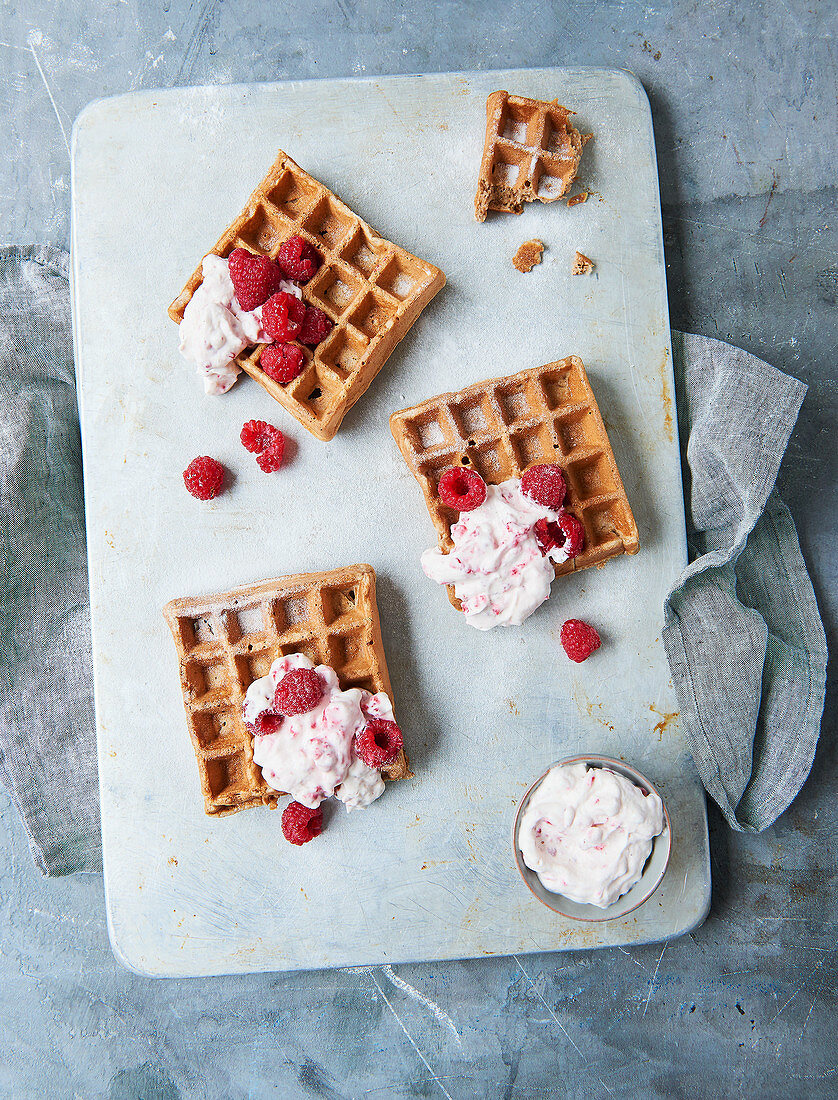 Sugar-free waffles with rice syrup